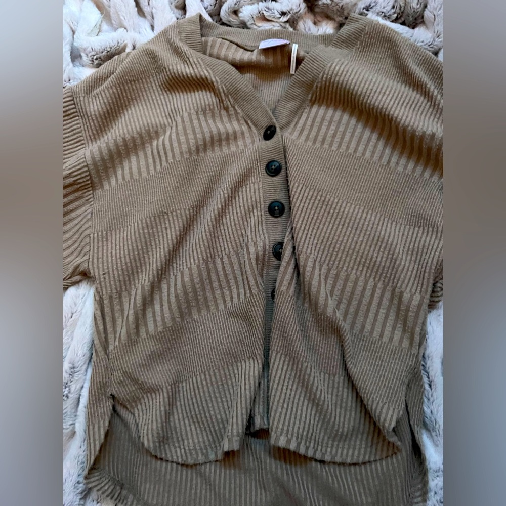 Out from under- /tan (extra small) sweater